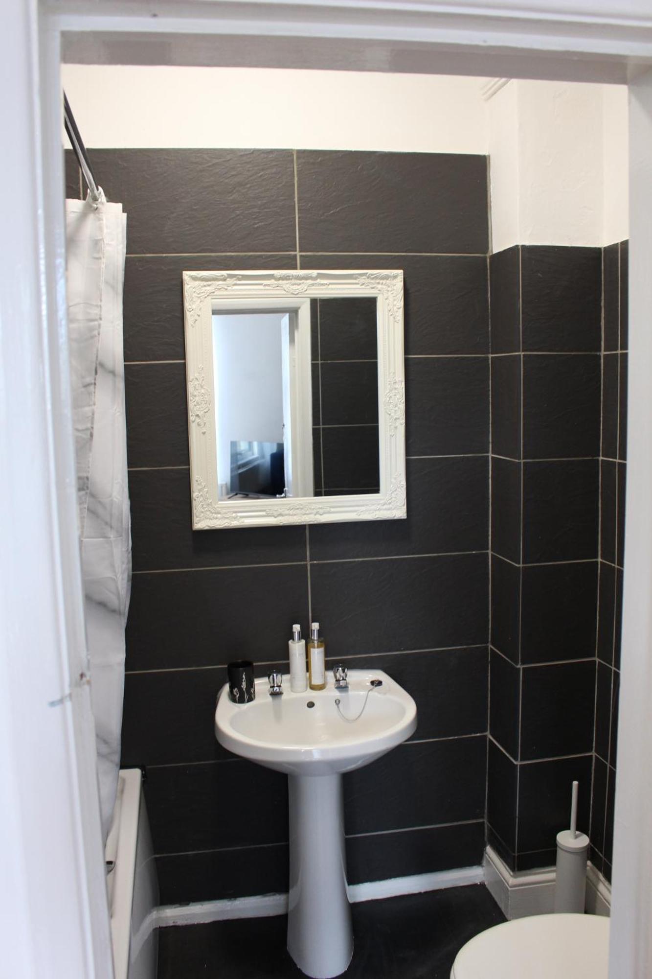 Flat 5, Westhill Apartment Leeds  Exterior photo
